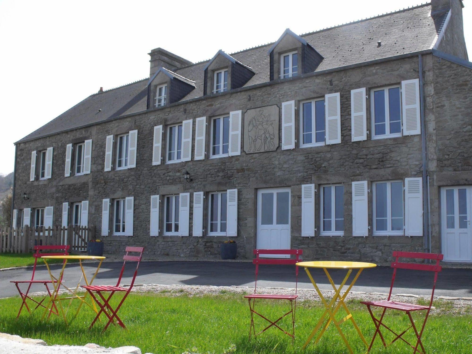 Отель La Roche Du Marais Omonville-la-Petite Экстерьер фото